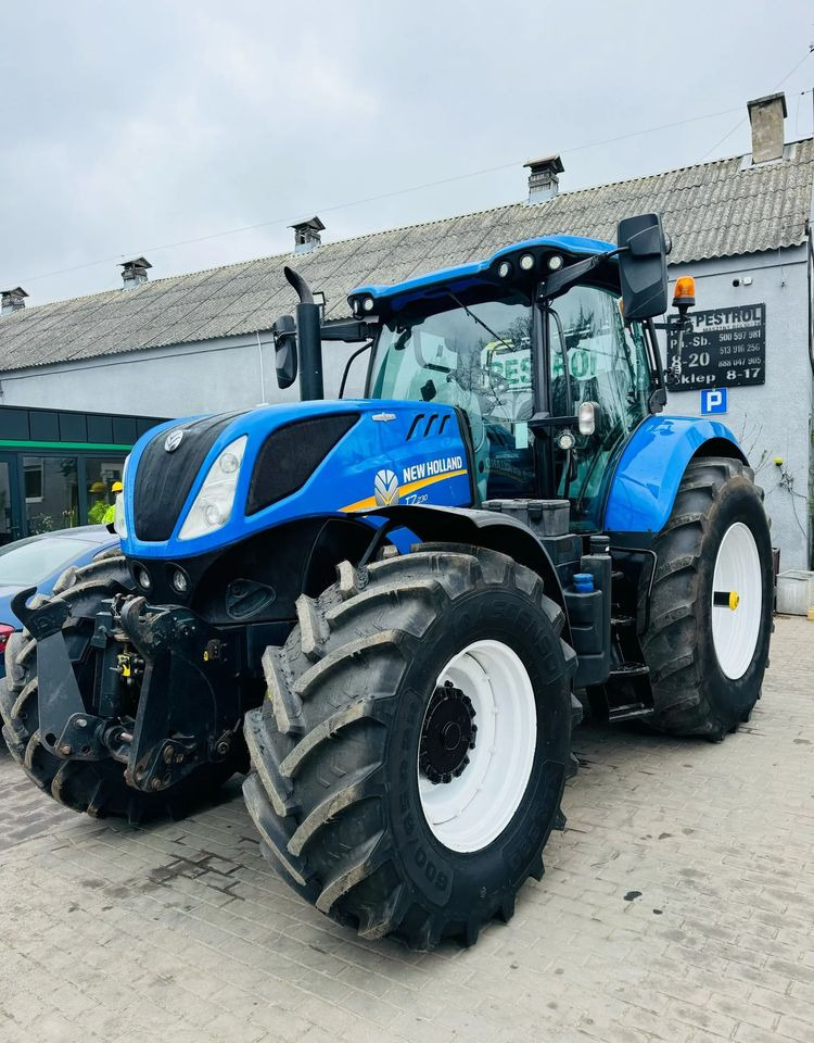 New Holland T7.230 AUTOCOMMAND - Трактор: фото 1 New Holland T7.230 AUTOCOMMAND - Трактор: фото 1