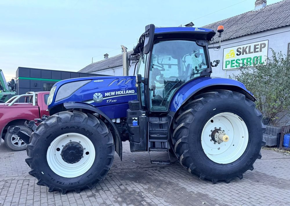 New Holland T7.230 Blue Power Autocommand - Трактор: фото 1 New Holland T7.230 Blue Power Autocommand - Трактор: фото 1