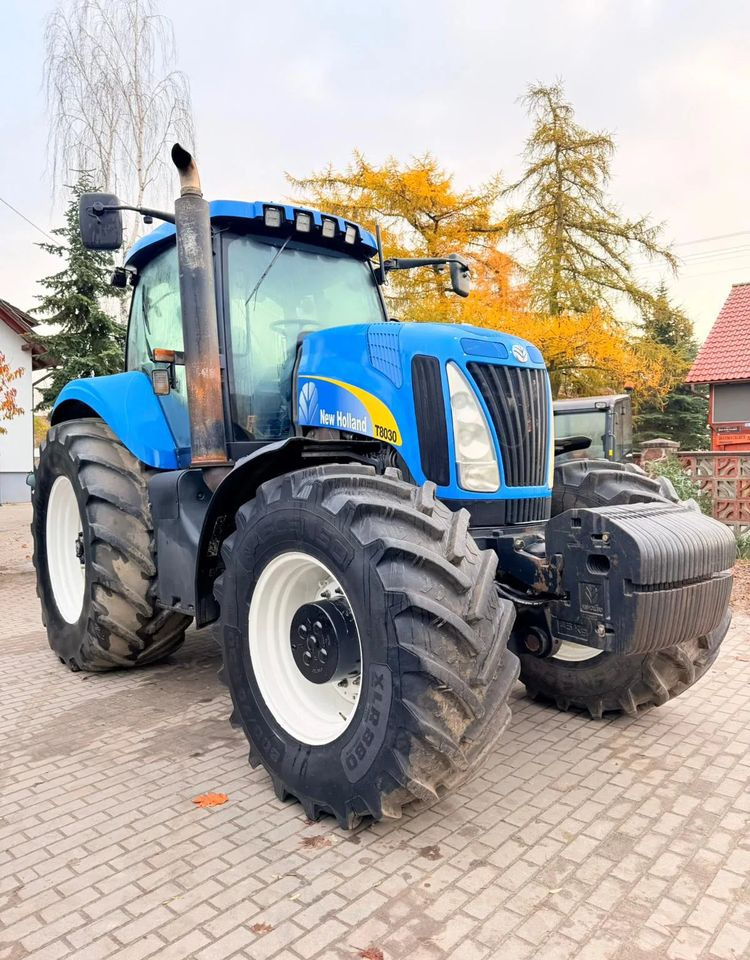 New Holland T8030 - Трактор: фото 2 New Holland T8030 - Трактор: фото 2