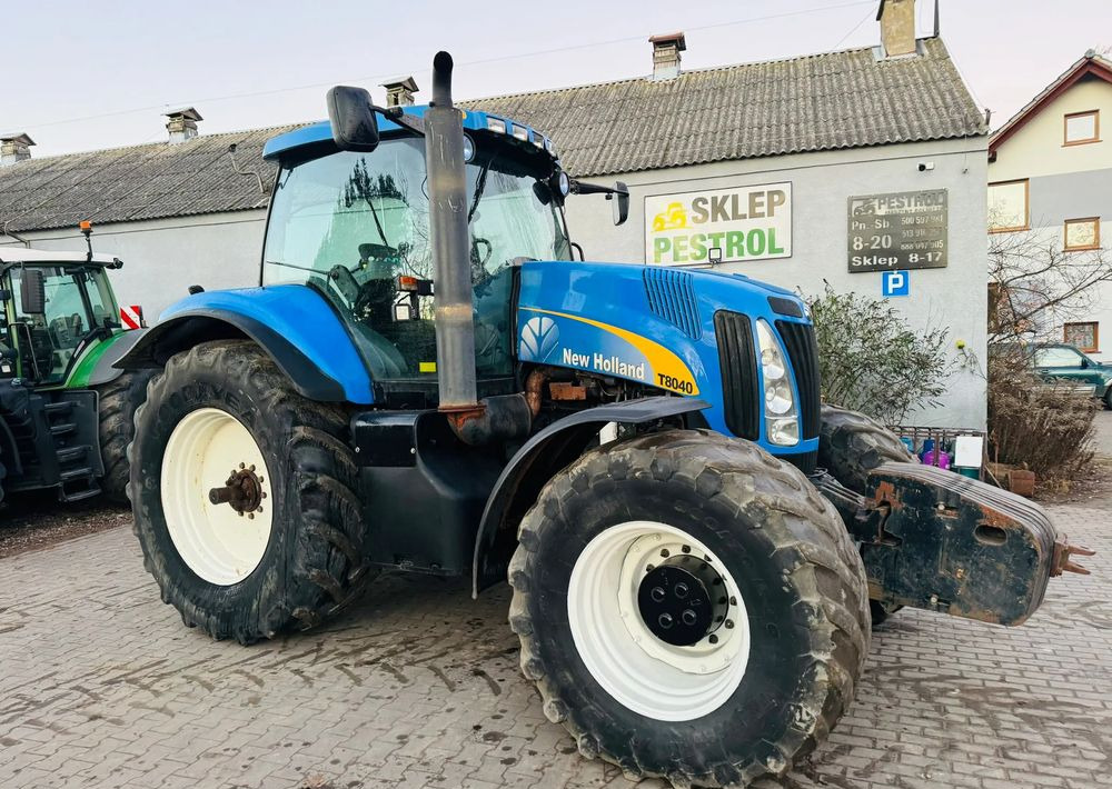 New Holland T8040 - Трактор: фото 5 New Holland T8040 - Трактор: фото 5
