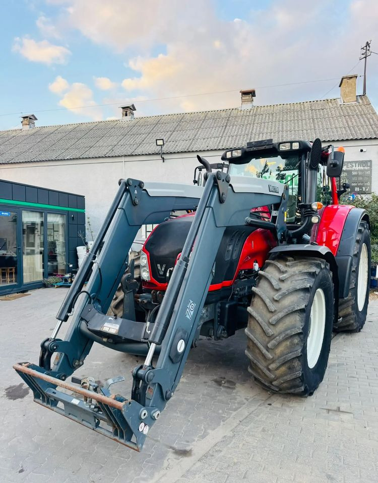Valtra T213 Versu - Трактор: фото 3 Valtra T213 Versu - Трактор: фото 3