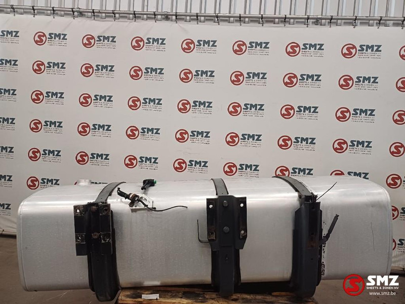 DAF Occ brandstoftank met steunen 850L DAF - Топливный бак для Грузовиков: фото 2 DAF Occ brandstoftank met steunen 850L DAF - Топливный бак для Грузовиков: фото 2