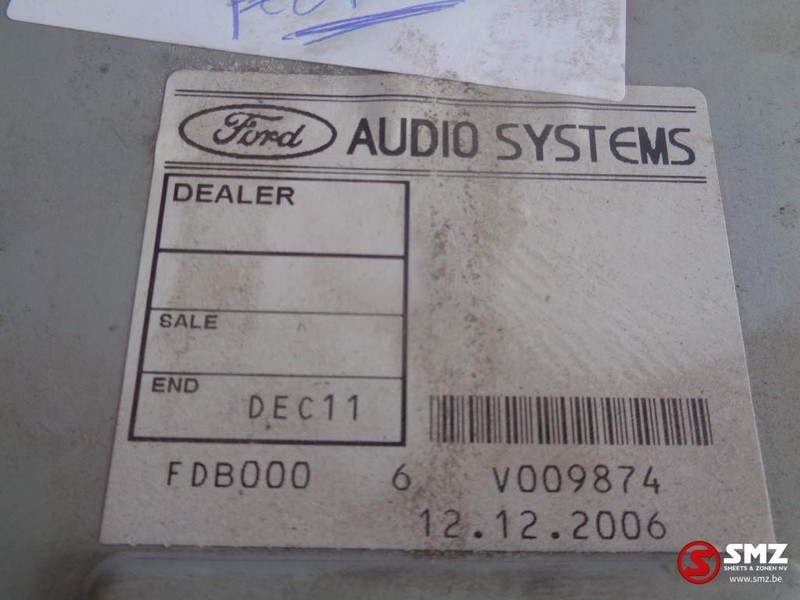 Ford Occ ford radio 1500rds console - Приборная панель для Грузовиков: фото 2 Ford Occ ford radio 1500rds console - Приборная панель для Грузовиков: фото 2