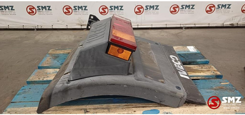 Iveco Occ spatbord + spatbordsteun achteraan links Iveco - Кузов и экстерьер для Грузовиков: фото 1 Iveco Occ spatbord + spatbordsteun achteraan links Iveco - Кузов и экстерьер для Грузовиков: фото 1