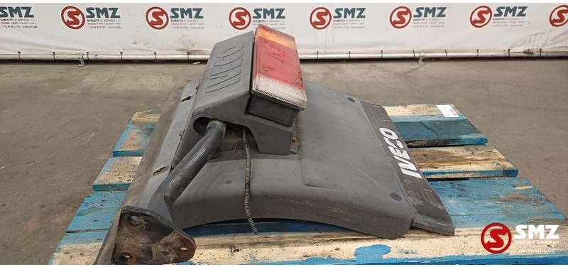 Iveco Occ spatbord + spatbordsteun achteraan rechts Ivec - Кузов и экстерьер для Грузовиков: фото 2 Iveco Occ spatbord + spatbordsteun achteraan rechts Ivec - Кузов и экстерьер для Грузовиков: фото 2