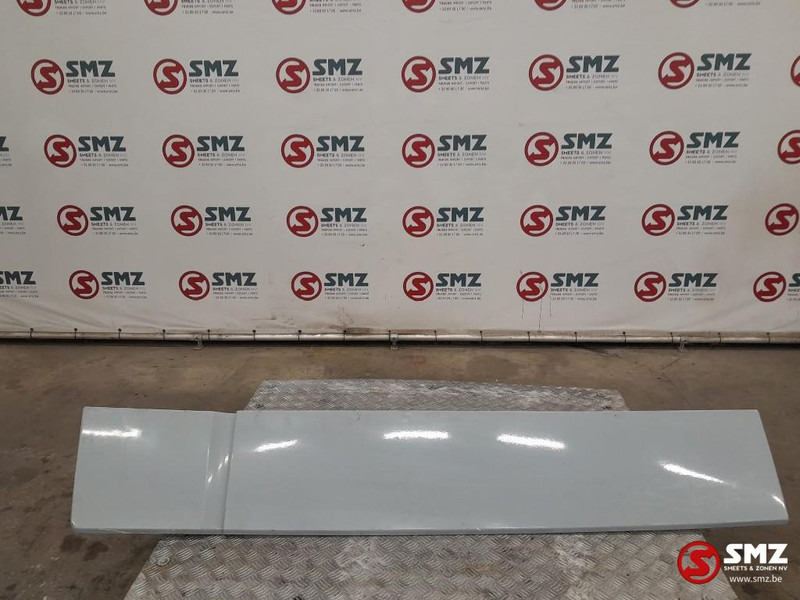 Mercedes-Benz Occ cabinespoiler links Mercedes - Аэродинамика/ Спойлеры для Грузовиков: фото 1 Mercedes-Benz Occ cabinespoiler links Mercedes - Аэродинамика/ Спойлеры для Грузовиков: фото 1