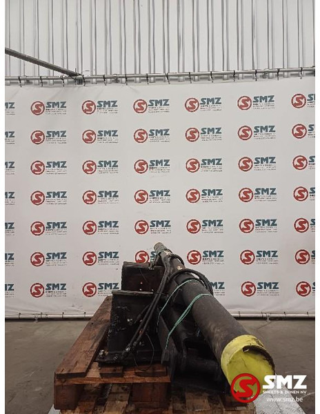 Mercedes-Benz Occ hydraulische uitschuifbare achterbumper Merced - Рама/ Шасси для Грузовиков: фото 3 Mercedes-Benz Occ hydraulische uitschuifbare achterbumper Merced - Рама/ Шасси для Грузовиков: фото 3