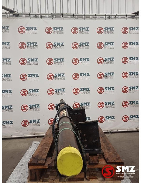 Mercedes-Benz Occ hydraulische uitschuifbare achterbumper Merced - Рама/ Шасси для Грузовиков: фото 4 Mercedes-Benz Occ hydraulische uitschuifbare achterbumper Merced - Рама/ Шасси для Грузовиков: фото 4