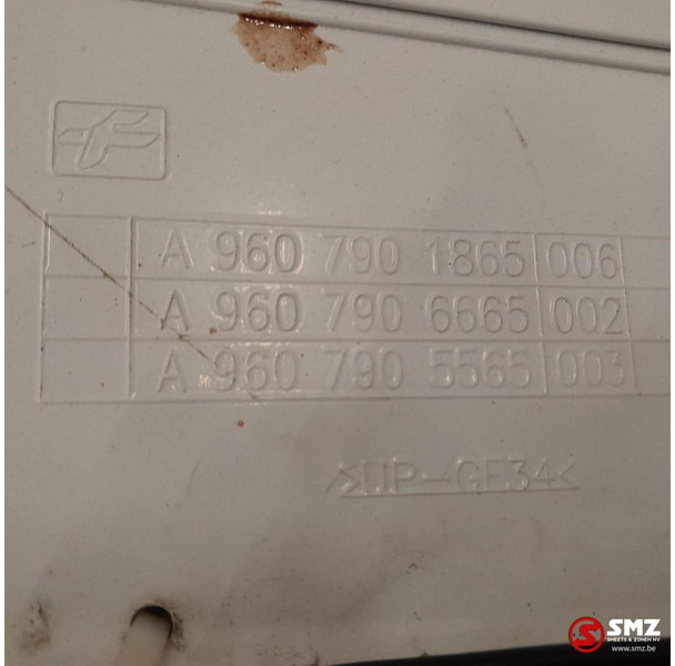 Mercedes-Benz Occ set cabinespoilers Mercedes - Аэродинамика/ Спойлеры для Грузовиков: фото 4 Mercedes-Benz Occ set cabinespoilers Mercedes - Аэродинамика/ Спойлеры для Грузовиков: фото 4
