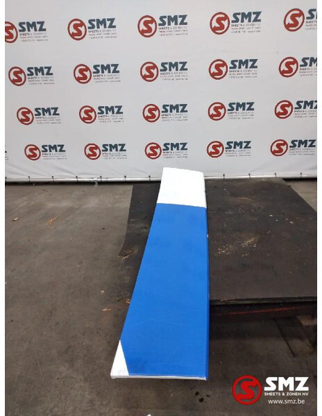 Mercedes-Benz Occ zijspoiler rechts Mercedes Actros MP4 A9607900 - Аэродинамика/ Спойлеры для Грузовиков: фото 1 Mercedes-Benz Occ zijspoiler rechts Mercedes Actros MP4 A9607900 - Аэродинамика/ Спойлеры для Грузовиков: фото 1