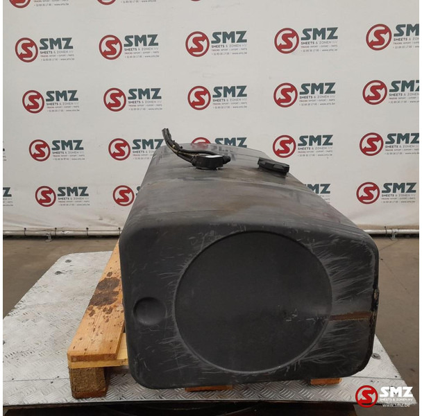 Renault Occ brandstoftank + brandstofniveusensor 310L Rena - Топливный бак для Грузовиков: фото 3 Renault Occ brandstoftank + brandstofniveusensor 310L Rena - Топливный бак для Грузовиков: фото 3