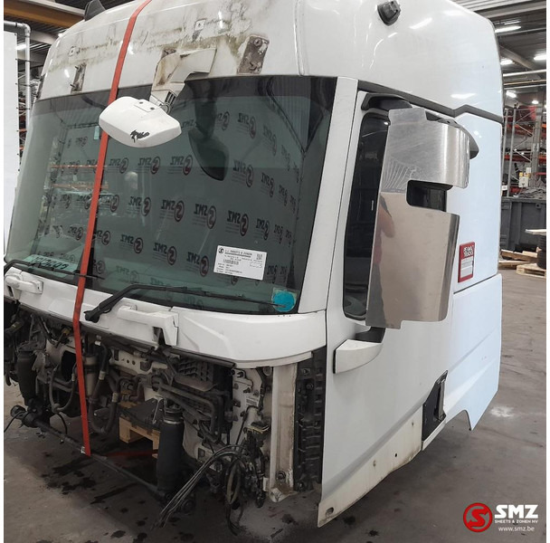 Кабина и интерьер для Грузовиков Renault Occ cabine RHD Renault T: фото 1