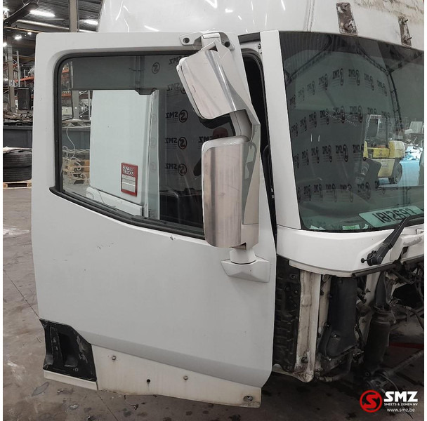 Renault Occ cabine RHD Renault T - Кабина и интерьер для Грузовиков: фото 4 Renault Occ cabine RHD Renault T - Кабина и интерьер для Грузовиков: фото 4