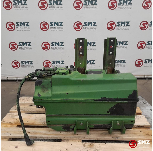 Scania Occ AdBluetank 75L + AdBlueniveausensor Scania - Подготовка топлива для Грузовиков: фото 1 Scania Occ AdBluetank 75L + AdBlueniveausensor Scania - Подготовка топлива для Грузовиков: фото 1