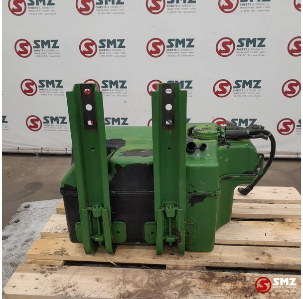 Scania Occ AdBluetank 75L + AdBlueniveausensor Scania - Подготовка топлива для Грузовиков: фото 2 Scania Occ AdBluetank 75L + AdBlueniveausensor Scania - Подготовка топлива для Грузовиков: фото 2