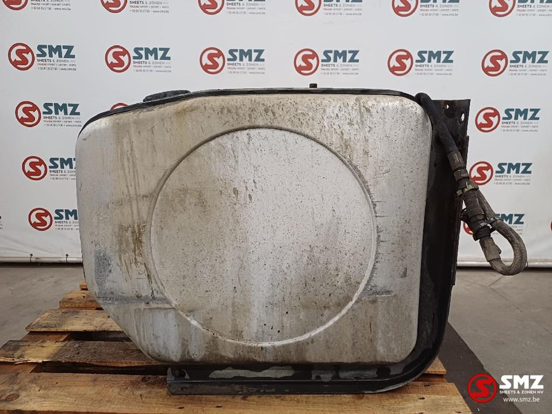 Volvo Occ brandstoftank 300L met steunen Volvo - Топливный бак для Грузовиков: фото 3 Volvo Occ brandstoftank 300L met steunen Volvo - Топливный бак для Грузовиков: фото 3