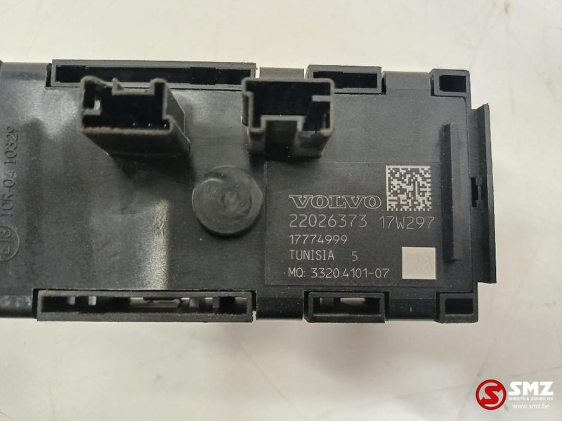 Volvo Occ set van 3 dashbordpanelen Volvo - Электрическая система для Грузовиков: фото 4 Volvo Occ set van 3 dashbordpanelen Volvo - Электрическая система для Грузовиков: фото 4