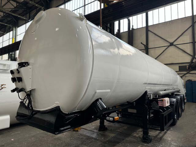CRYOLOR Gas tank semi-trailer cryogenic used for nitrogen, argon, oxygen, LIN, LOX, LAR. - Полуприцеп-цистерна: фото 2 CRYOLOR Gas tank semi-trailer cryogenic used for nitrogen, argon, oxygen, LIN, LOX, LAR. - Полуприцеп-цистерна: фото 2