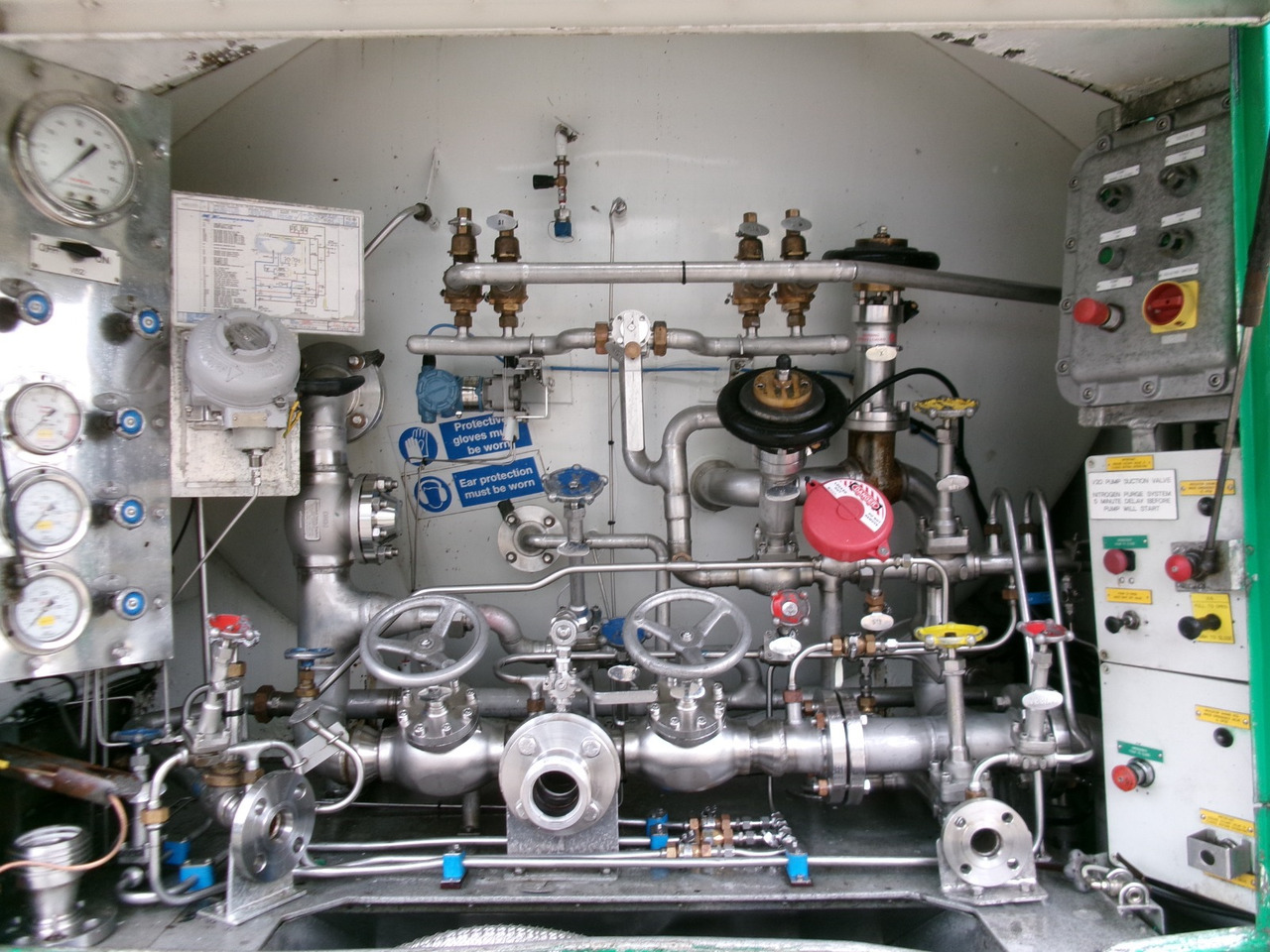 M1 Engineering Gas tank semi-trailer cryogenic used for LNG Methan Methane - Полуприцеп-цистерна: фото 5 M1 Engineering Gas tank semi-trailer cryogenic used for LNG Methan Methane - Полуприцеп-цистерна: фото 5