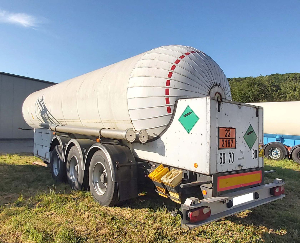 ROBINE CO2 Gas Carbon dioxide used tank semi-trailer - Полуприцеп-цистерна: фото 4 ROBINE CO2 Gas Carbon dioxide used tank semi-trailer - Полуприцеп-цистерна: фото 4