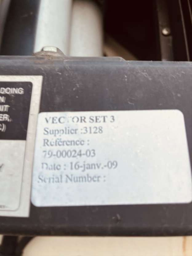 Diversen Vector 1800 Compleet en onderdelen Compressor ect - Полуприцеп-рефрижератор: фото 4 Diversen Vector 1800 Compleet en onderdelen Compressor ect - Полуприцеп-рефрижератор: фото 4