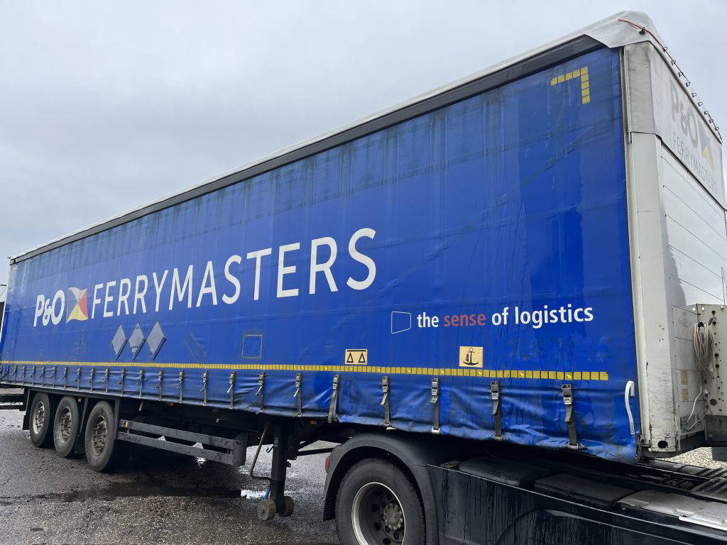 Schmitz Cargobull Coil - Тентованный грузовик: фото 1 Schmitz Cargobull Coil - Тентованный грузовик: фото 1