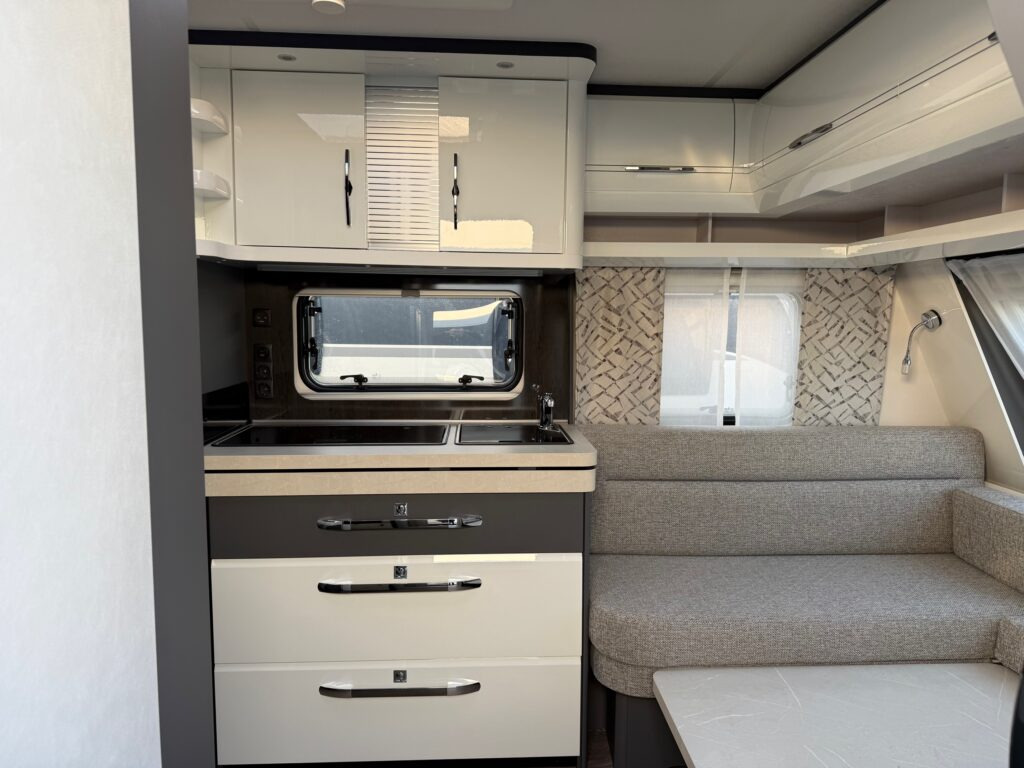 HOBBY EXCELLENT 495 WFB 2025 - Прицеп дача: фото 5 HOBBY EXCELLENT 495 WFB 2025 - Прицеп дача: фото 5