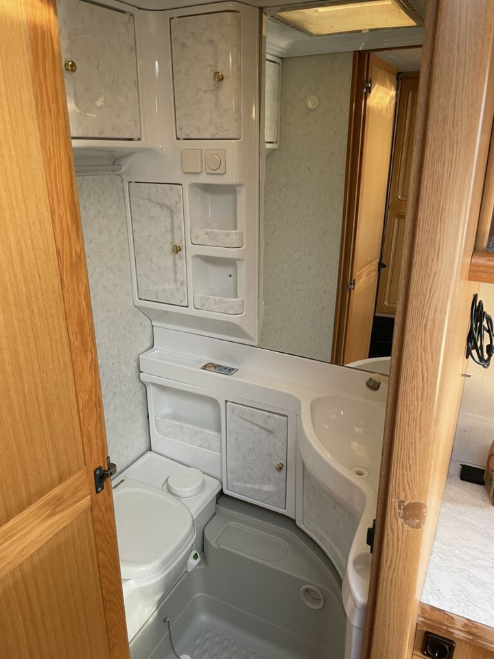 Прицеп дача Hobby 560 UL Prestige 1998: фото 9 Прицеп дача Hobby 560 UL Prestige 1998: фото 9