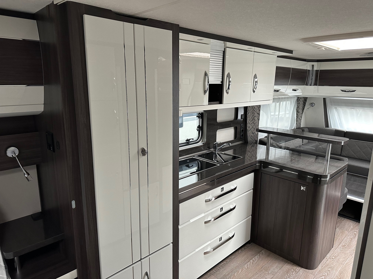 Новый Прицеп дача PRESTIGE 720 WQC 2024: фото 10