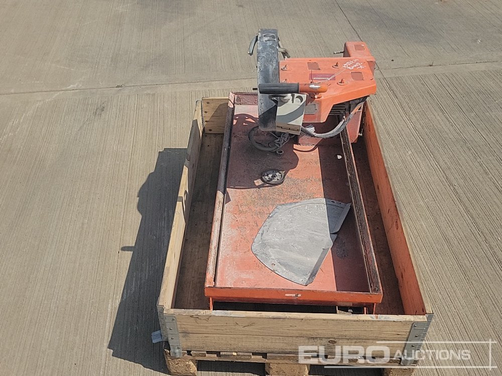 110 Volt Masonry Saw - Строительное оборудование: фото 4 110 Volt Masonry Saw - Строительное оборудование: фото 4