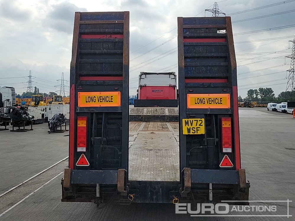 2001 Dennison Trailers Tri Axle Step Frame Low Loader, Hydraulic Ramps, Out Riggers - Низкорамный полуприцеп: фото 4 2001 Dennison Trailers Tri Axle Step Frame Low Loader, Hydraulic Ramps, Out Riggers - Низкорамный полуприцеп: фото 4