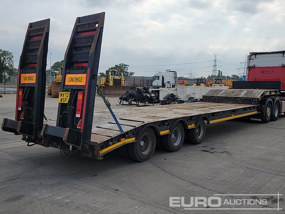 2001 Dennison Trailers Tri Axle Step Frame Low Loader, Hydraulic Ramps, Out Riggers - Низкорамный полуприцеп: фото 5 2001 Dennison Trailers Tri Axle Step Frame Low Loader, Hydraulic Ramps, Out Riggers - Низкорамный полуприцеп: фото 5
