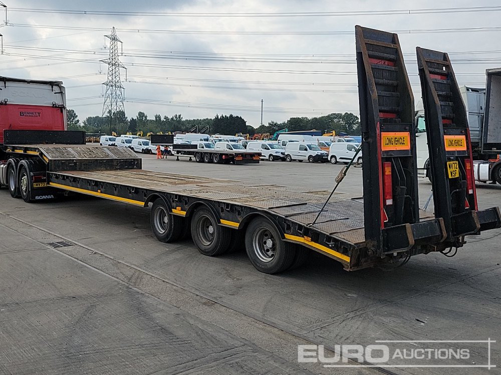 2001 Dennison Trailers Tri Axle Step Frame Low Loader, Hydraulic Ramps, Out Riggers - Низкорамный полуприцеп: фото 3 2001 Dennison Trailers Tri Axle Step Frame Low Loader, Hydraulic Ramps, Out Riggers - Низкорамный полуприцеп: фото 3