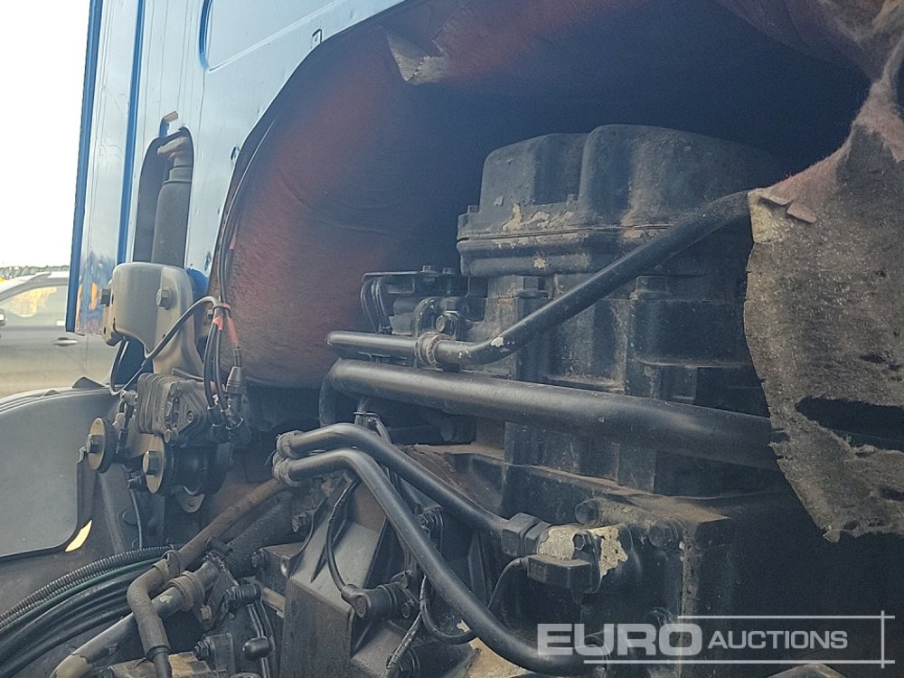 Грузовик-цистерна 2003 Scania 114C-340: фото 23