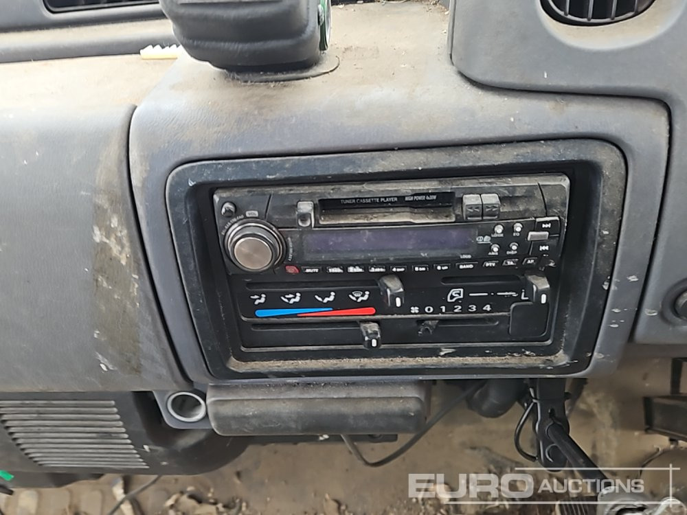 Грузовик с подъемником 2007 Nissan Cabstar 35.13: фото 47