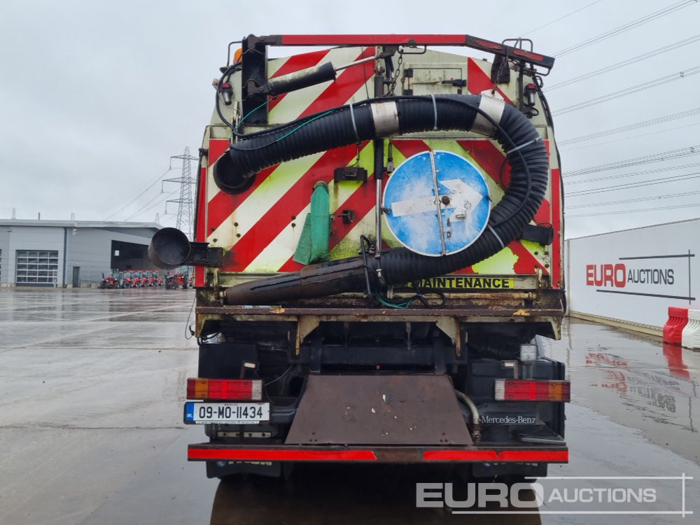 2009 Mercedes Atego 1318 - Подметально-уборочная машина: фото 4 2009 Mercedes Atego 1318 - Подметально-уборочная машина: фото 4