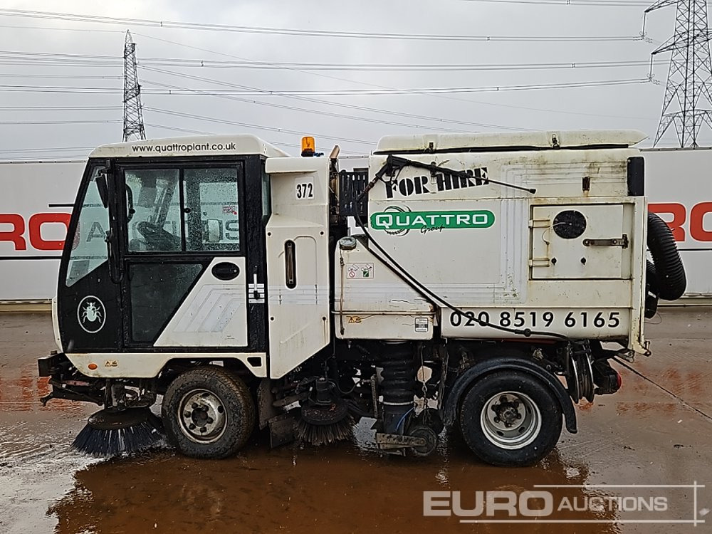 2009 Scarab 4x2 Road Sweeper, Reverse Camera, Automatic Gearbox - Подметально-уборочная машина: фото 3 2009 Scarab 4x2 Road Sweeper, Reverse Camera, Automatic Gearbox - Подметально-уборочная машина: фото 3
