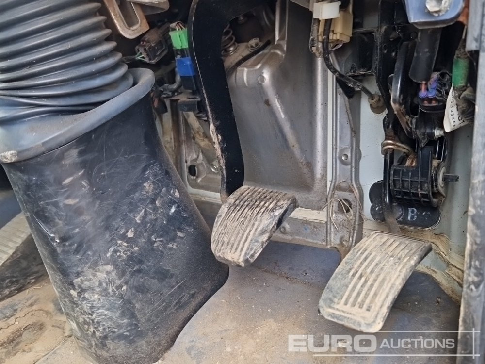 Портальный бункеровоз 2011 Hino 500: фото 16