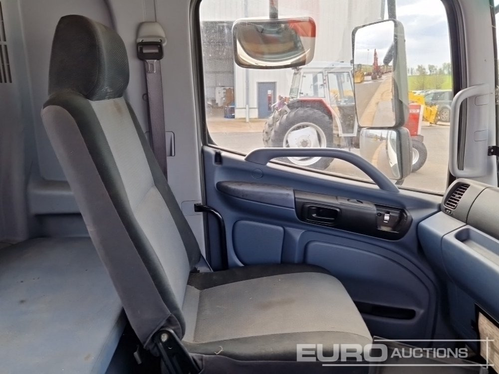 Портальный бункеровоз 2011 Hino 500: фото 29