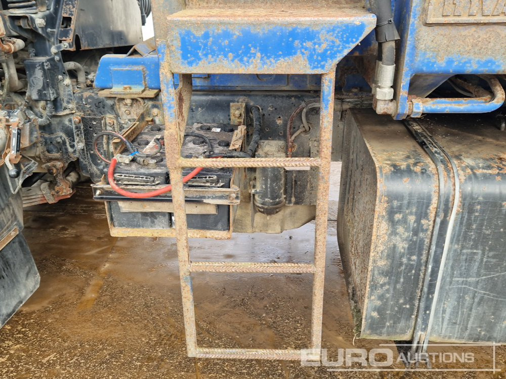 Портальный бункеровоз 2011 Hino 500: фото 39