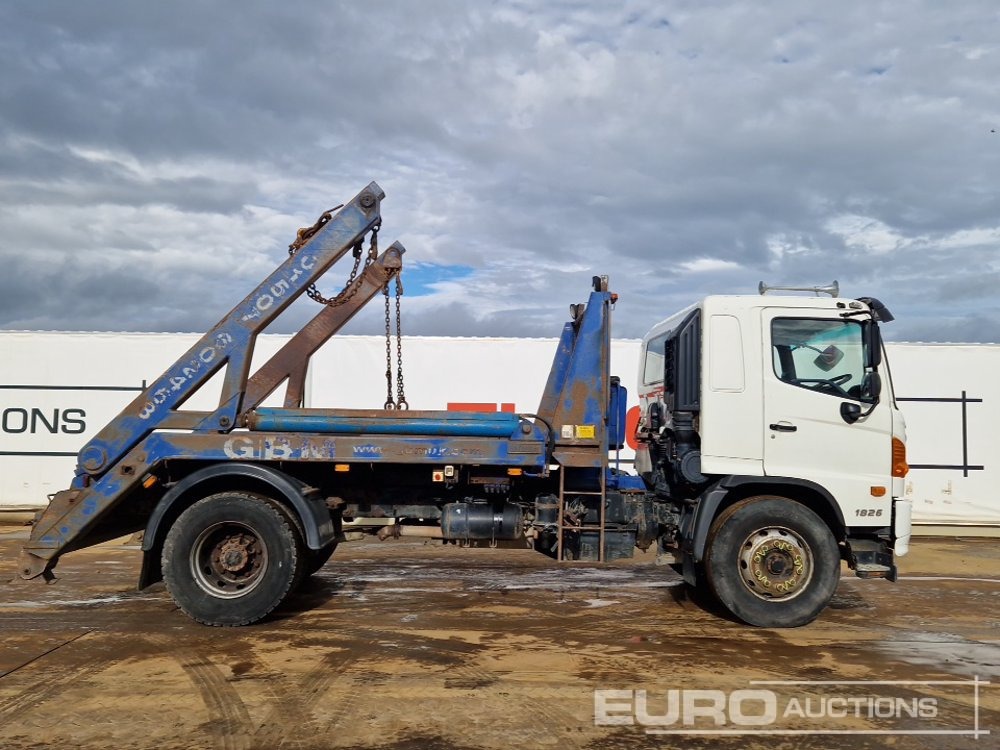 Портальный бункеровоз 2011 Hino 500: фото 6