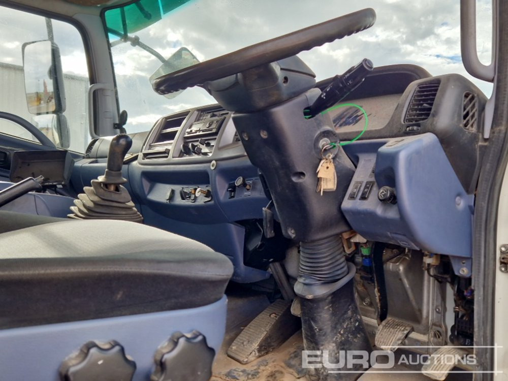 Портальный бункеровоз 2011 Hino 500: фото 15