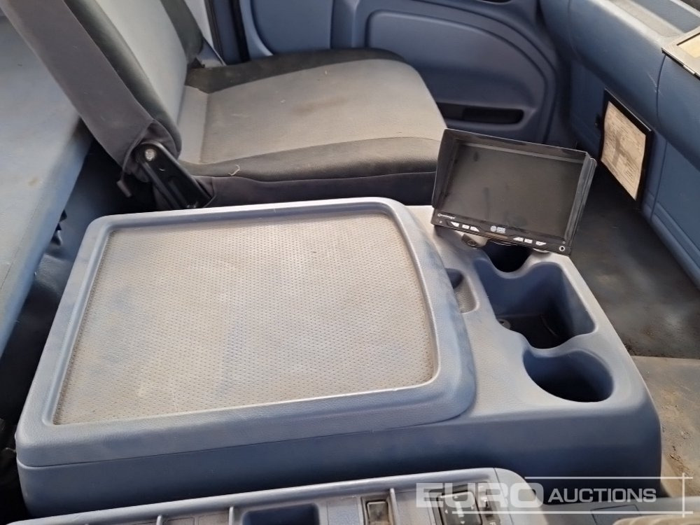 Портальный бункеровоз 2011 Hino 500: фото 27