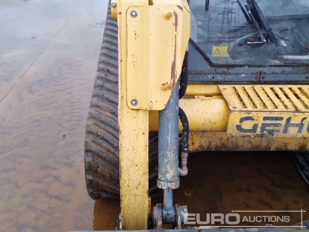 Мини-погрузчик с бортовым поворотом 2012 Gehl RT210: фото 18 Мини-погрузчик с бортовым поворотом 2012 Gehl RT210: фото 18