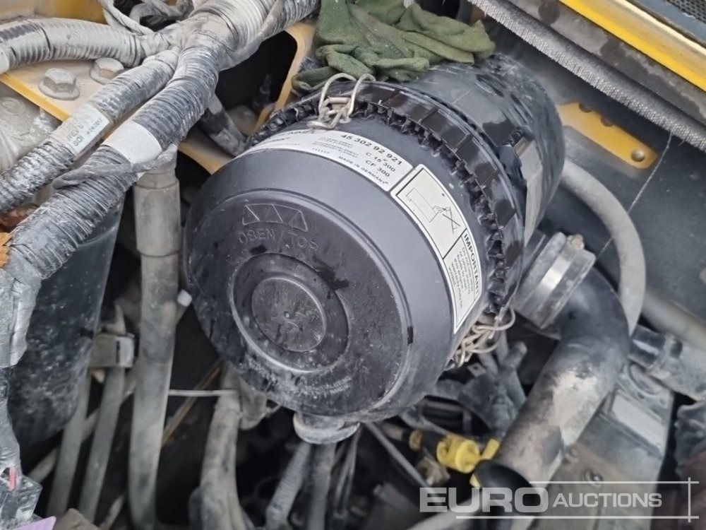 Мини-погрузчик с бортовым поворотом 2012 Gehl RT210: фото 26 Мини-погрузчик с бортовым поворотом 2012 Gehl RT210: фото 26