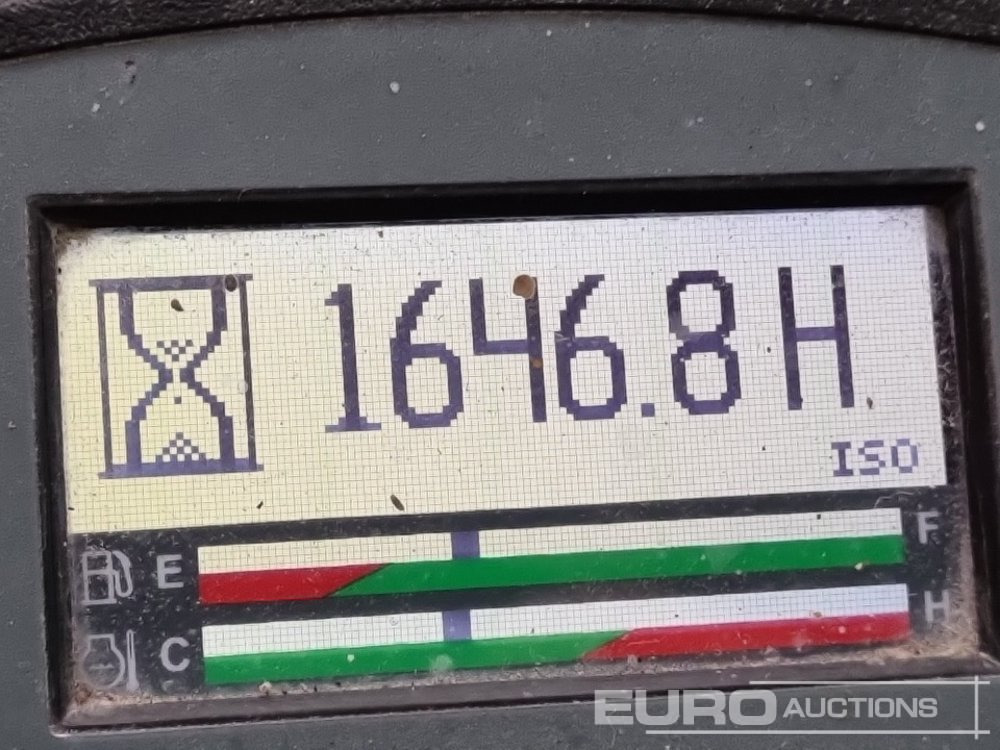 Мини-погрузчик с бортовым поворотом 2012 Gehl RT210: фото 36 Мини-погрузчик с бортовым поворотом 2012 Gehl RT210: фото 36