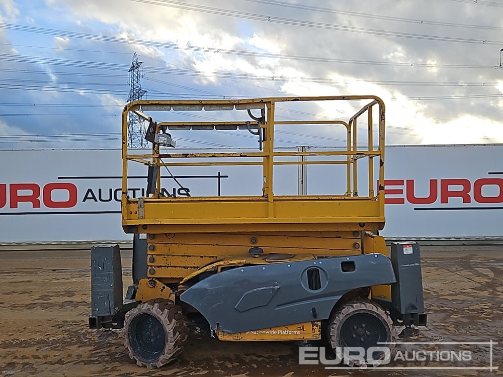 2014 Haulotte Compact 12DX - Ножничный подъемник: фото 2 2014 Haulotte Compact 12DX - Ножничный подъемник: фото 2