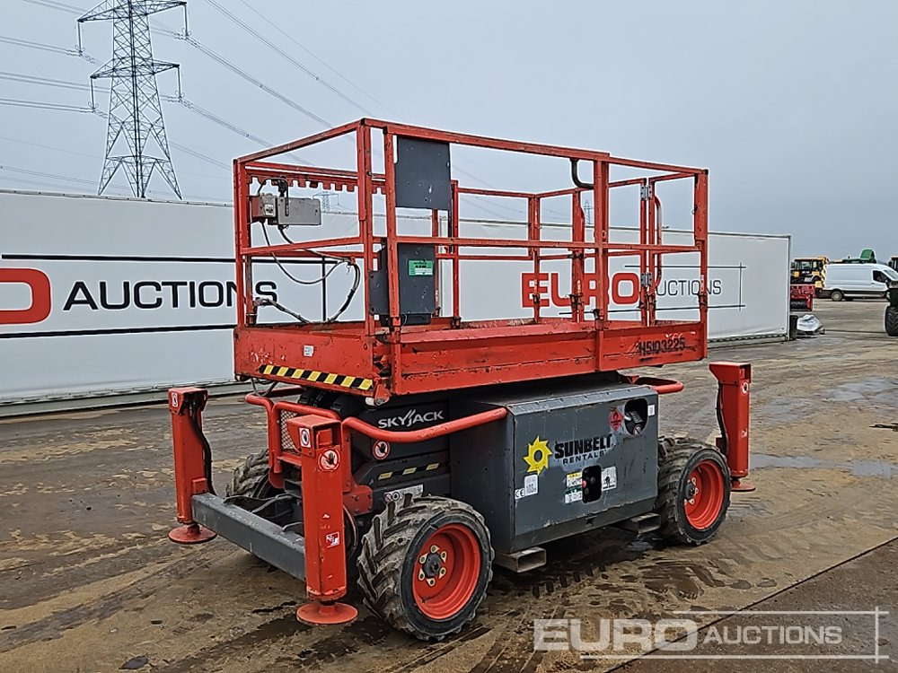 2014 SkyJack SJ6826RT - Ножничный подъемник: фото 1 2014 SkyJack SJ6826RT - Ножничный подъемник: фото 1