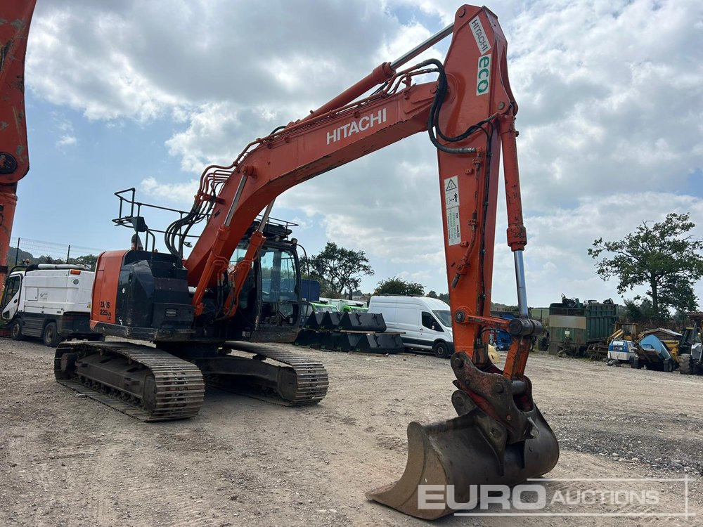 2015 Hitachi ZX225USLC-5B - Гусеничный экскаватор: фото 4 2015 Hitachi ZX225USLC-5B - Гусеничный экскаватор: фото 4