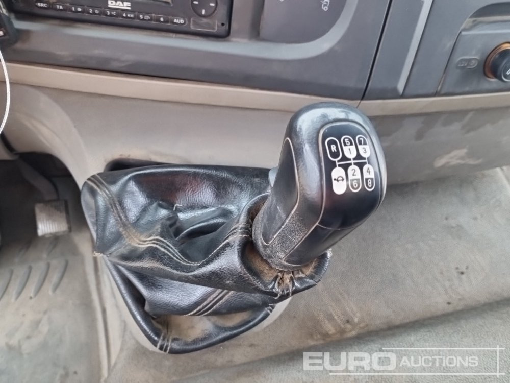 Подметально-уборочная машина 2016 DAF LF220: фото 35